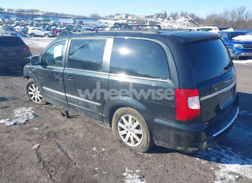 Photo 3 of 2016 Chrysler Town & COUNTRY TOURING (VIN 2C4RC1BG0GR165786)