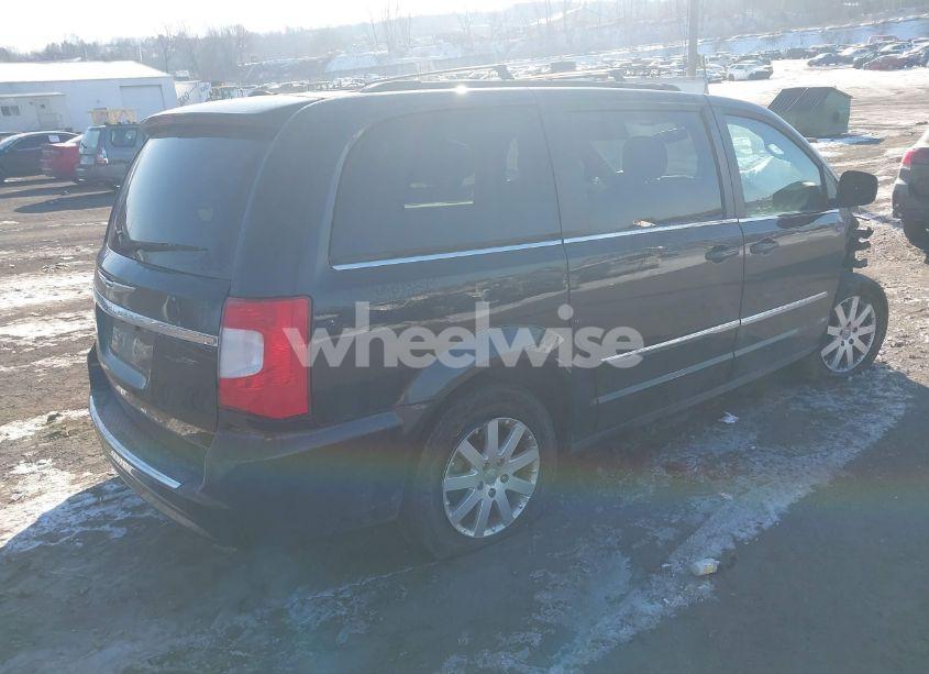 Photo 4 of 2016 Chrysler Town & COUNTRY TOURING (VIN 2C4RC1BG0GR165786)