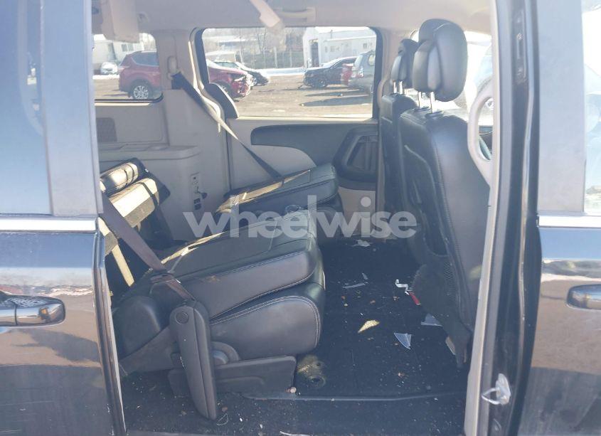 Photo 8 of 2016 Chrysler Town & COUNTRY TOURING (VIN 2C4RC1BG0GR165786)