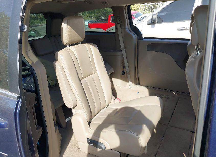 Photo 8 of 2016 Chrysler Town & COUNTRY TOURING (VIN 2C4RC1BG0GR186668)