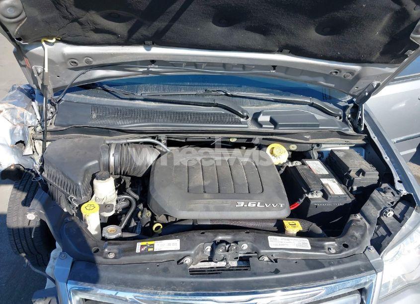 Photo 10 of 2016 Chrysler Town & COUNTRY TOURING (VIN 2C4RC1BG0GR188971)