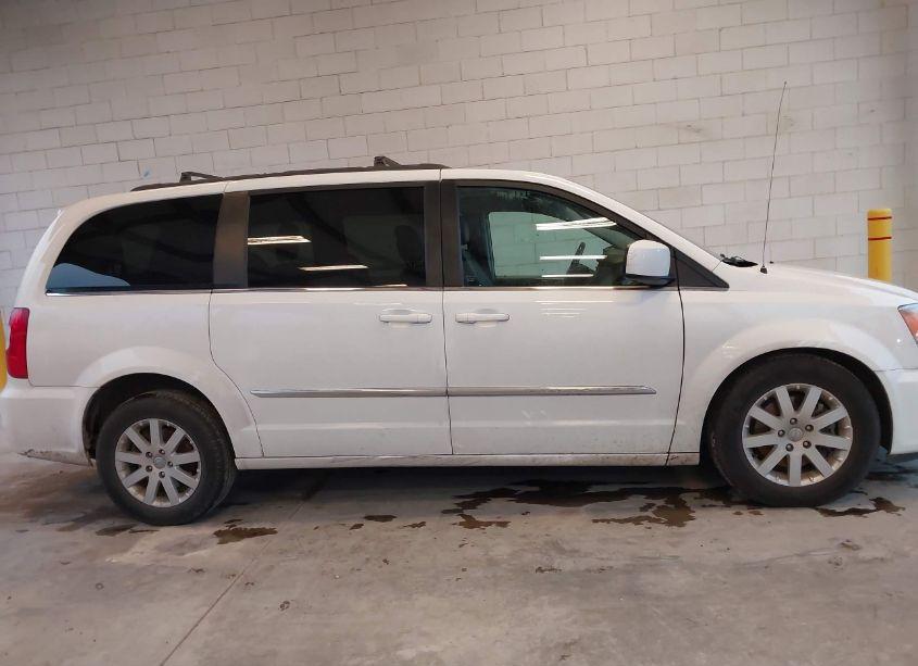 Photo 14 of 2016 Chrysler Town & COUNTRY TOURING (VIN 2C4RC1BG0GR198352)