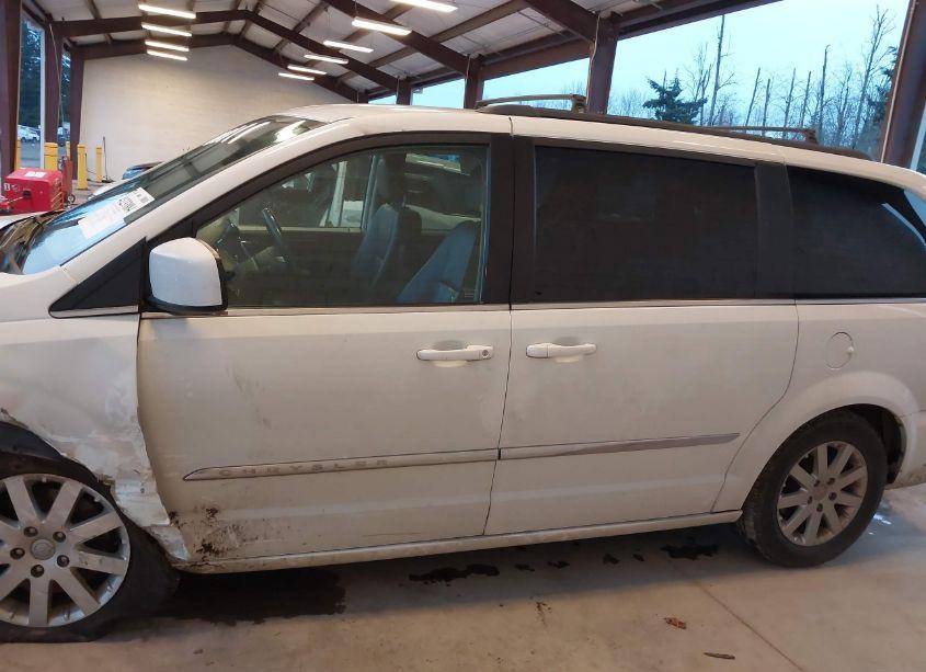 Photo 15 of 2016 Chrysler Town & COUNTRY TOURING (VIN 2C4RC1BG0GR198352)