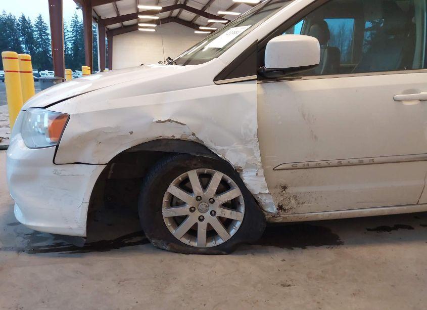 Photo 6 of 2016 Chrysler Town & COUNTRY TOURING (VIN 2C4RC1BG0GR198352)