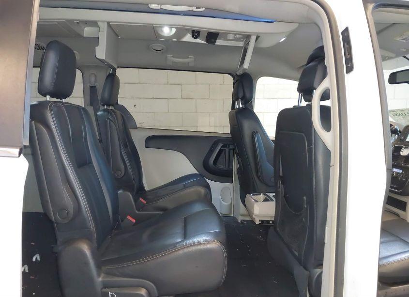 Photo 8 of 2016 Chrysler Town & COUNTRY TOURING (VIN 2C4RC1BG0GR198352)