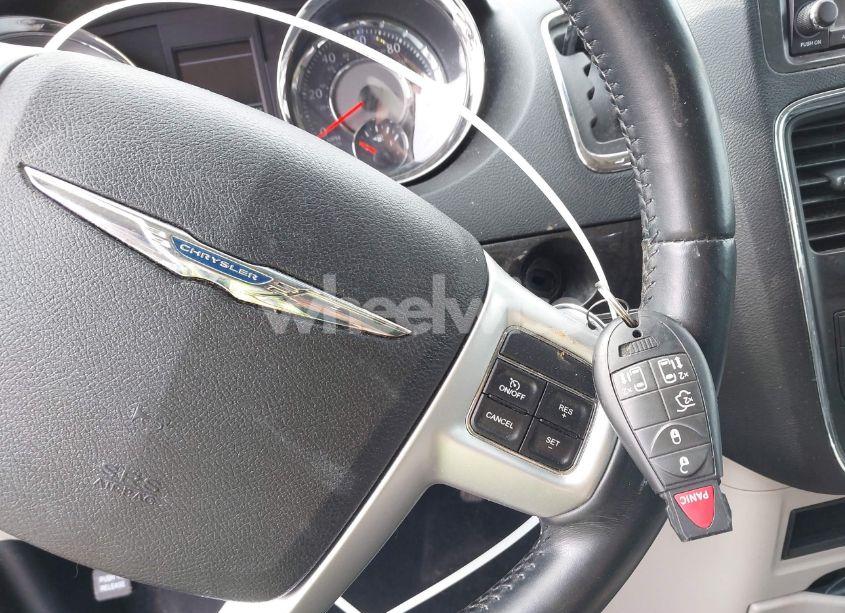 Photo 11 of 2016 Chrysler Town & COUNTRY TOURING (VIN 2C4RC1BG0GR206109)