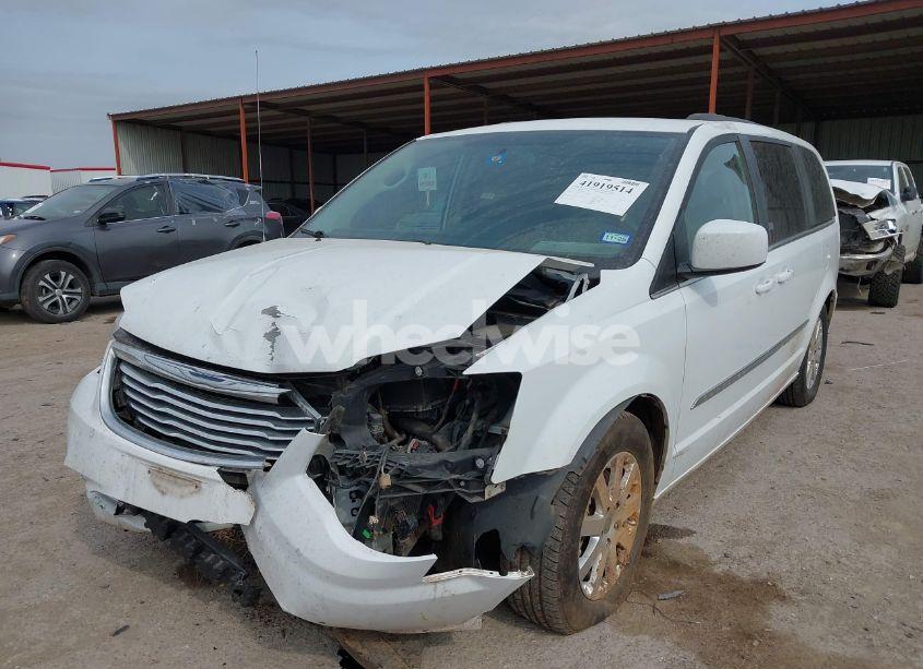 Photo 2 of 2016 Chrysler Town & COUNTRY TOURING (VIN 2C4RC1BG0GR206109)