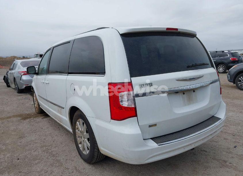 Photo 3 of 2016 Chrysler Town & COUNTRY TOURING (VIN 2C4RC1BG0GR206109)