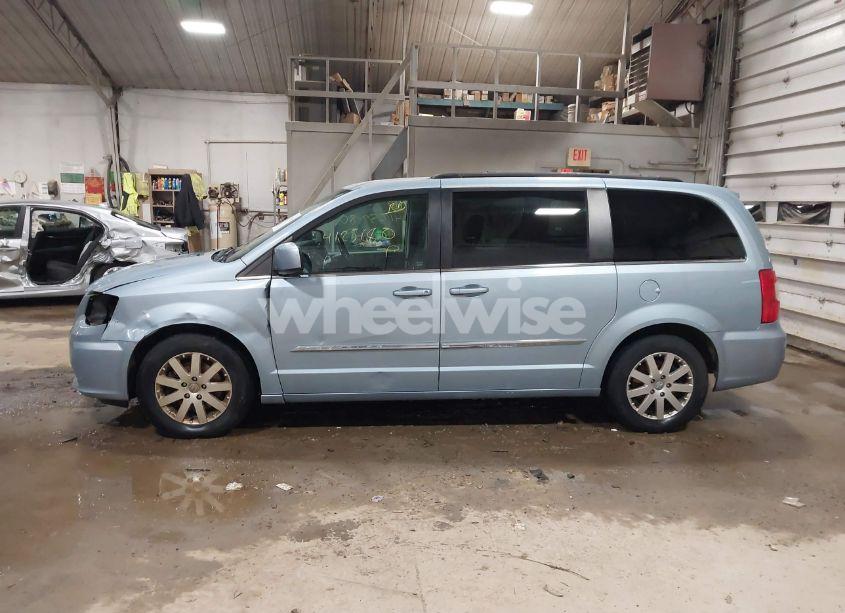 Photo 15 of 2016 Chrysler Town & COUNTRY TOURING (VIN 2C4RC1BG0GR238168)