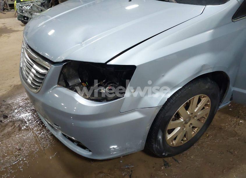 Photo 6 of 2016 Chrysler Town & COUNTRY TOURING (VIN 2C4RC1BG0GR238168)