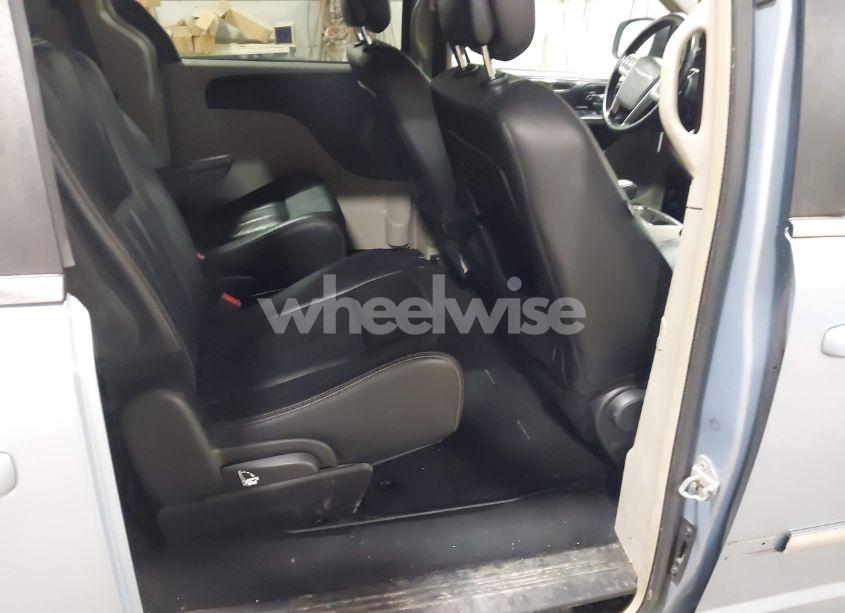 Photo 8 of 2016 Chrysler Town & COUNTRY TOURING (VIN 2C4RC1BG0GR238168)