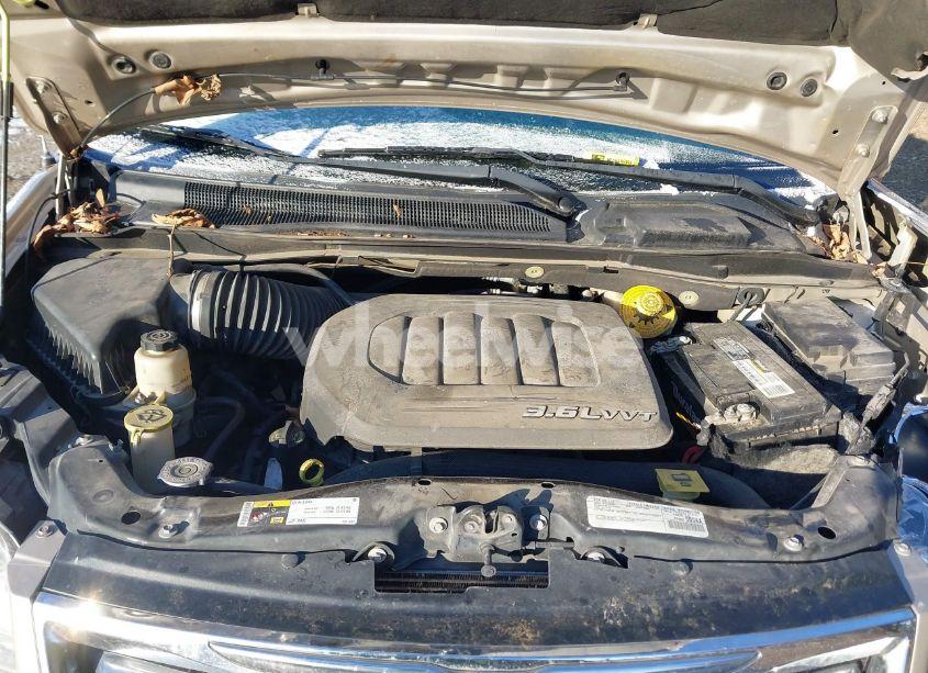 Photo 10 of 2016 Chrysler Town & COUNTRY TOURING (VIN 2C4RC1BG0GR255035)