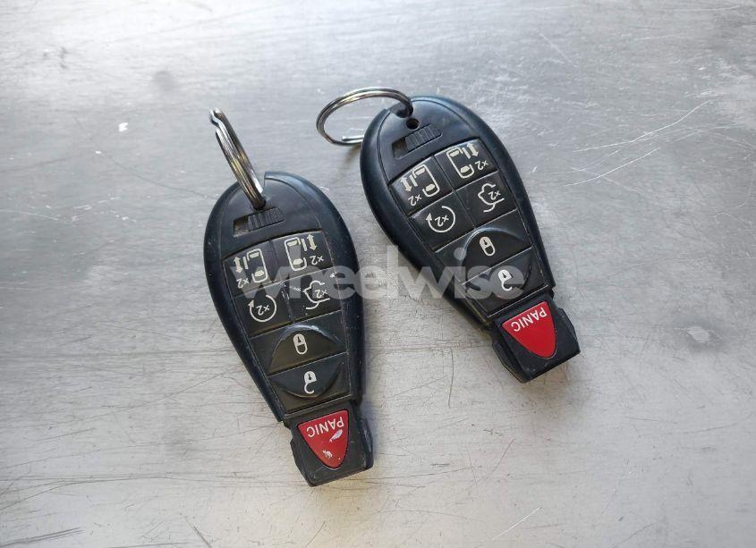 Photo 11 of 2016 Chrysler Town & COUNTRY TOURING (VIN 2C4RC1BG0GR255035)