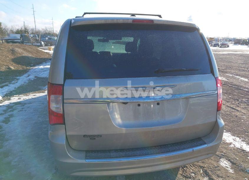 Photo 16 of 2016 Chrysler Town & COUNTRY TOURING (VIN 2C4RC1BG0GR255035)