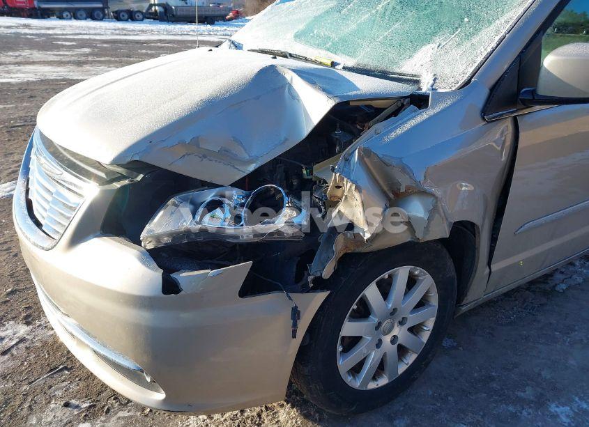 Photo 6 of 2016 Chrysler Town & COUNTRY TOURING (VIN 2C4RC1BG0GR255035)