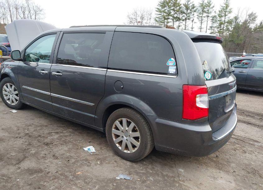 Photo 3 of 2016 Chrysler Town & COUNTRY TOURING (VIN 2C4RC1BG0GR260428)