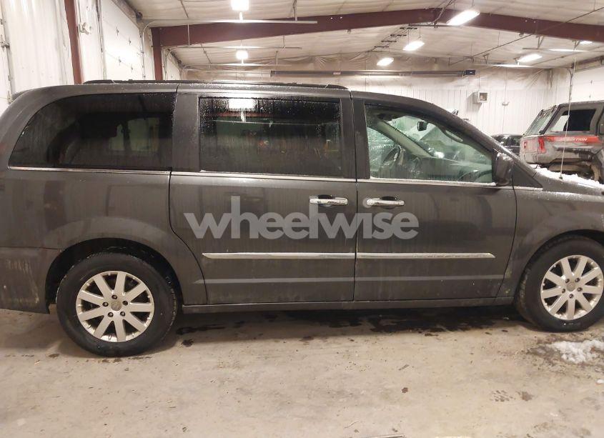 Photo 14 of 2016 Chrysler Town & COUNTRY TOURING (VIN 2C4RC1BG0GR261188)