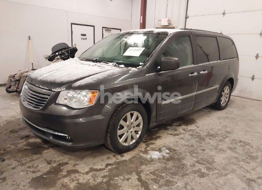 Photo 2 of 2016 Chrysler Town & COUNTRY TOURING (VIN 2C4RC1BG0GR261188)