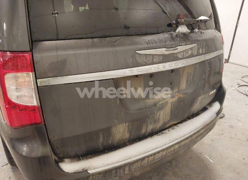 Photo 6 of 2016 Chrysler Town & COUNTRY TOURING (VIN 2C4RC1BG0GR261188)