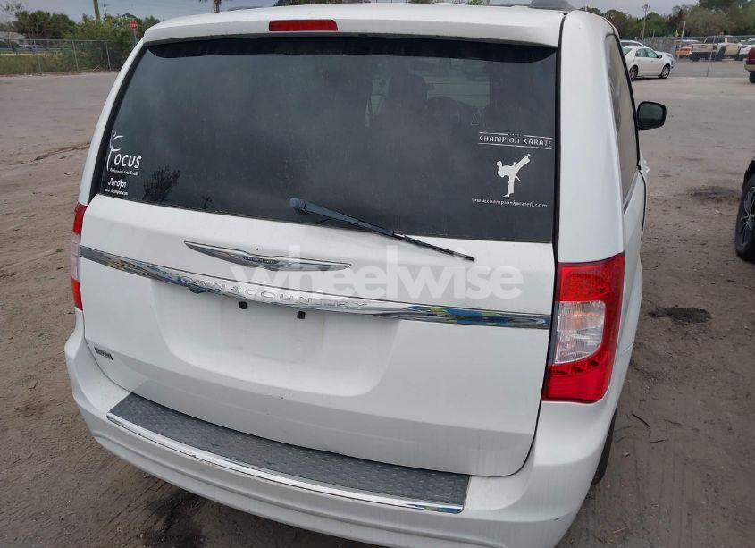 Photo 16 of 2016 Chrysler Town & COUNTRY TOURING (VIN 2C4RC1BG0GR289010)