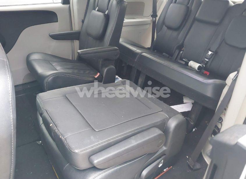 Photo 18 of 2016 Chrysler Town & COUNTRY TOURING (VIN 2C4RC1BG0GR289010)