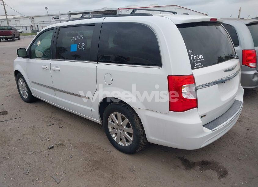 Photo 3 of 2016 Chrysler Town & COUNTRY TOURING (VIN 2C4RC1BG0GR289010)