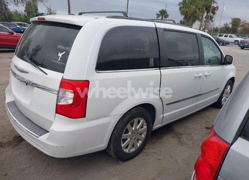 Photo 4 of 2016 Chrysler Town & COUNTRY TOURING (VIN 2C4RC1BG0GR289010)