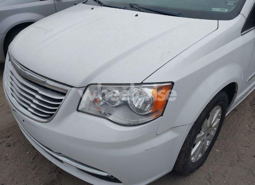 Photo 6 of 2016 Chrysler Town & COUNTRY TOURING (VIN 2C4RC1BG0GR289010)