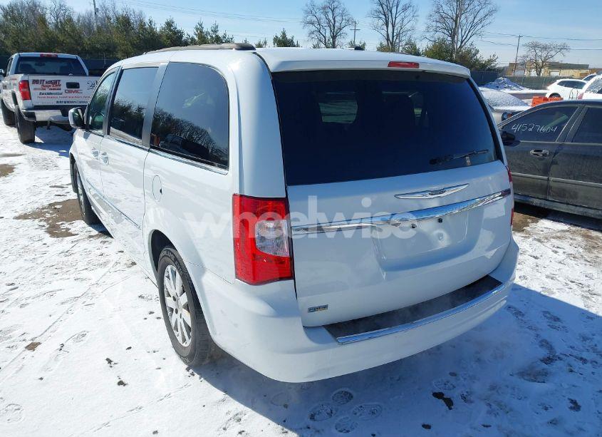 Photo 3 of 2016 Chrysler Town & COUNTRY TOURING (VIN 2C4RC1BG0GR293946)