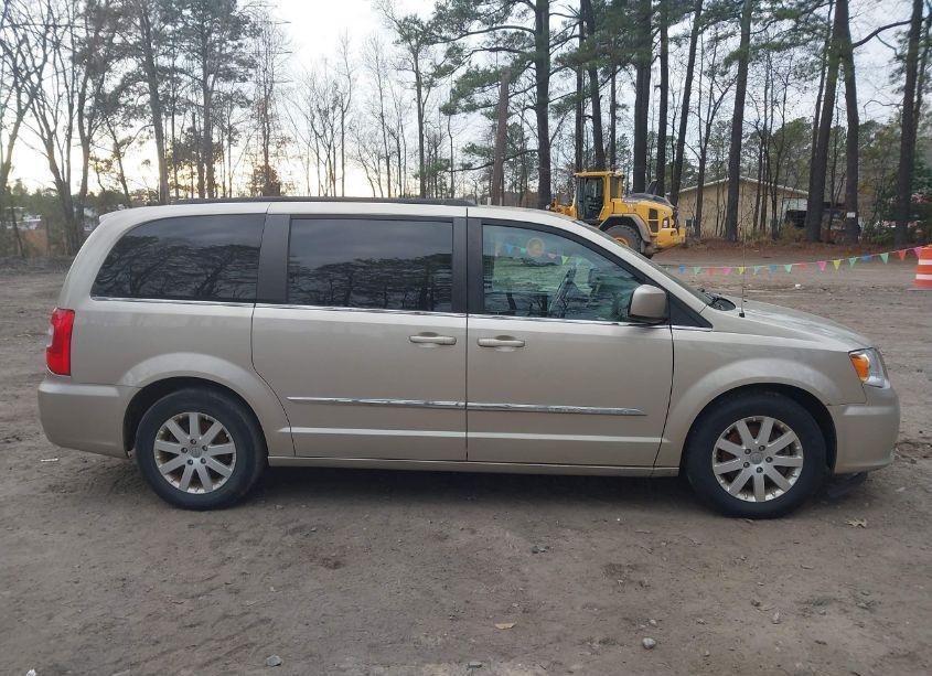 Photo 13 of 2016 Chrysler Town & COUNTRY TOURING (VIN 2C4RC1BG0GR301771)