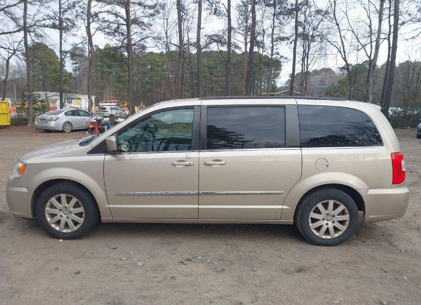 Photo 14 of 2016 Chrysler Town & COUNTRY TOURING (VIN 2C4RC1BG0GR301771)