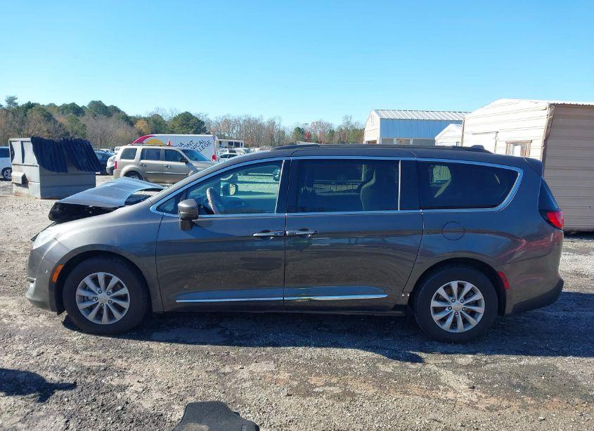 Photo 14 of 2017 Chrysler Pacifica TOURING-L (VIN 2C4RC1BG0HR523907)