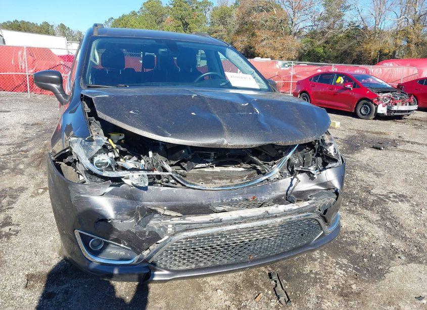 Photo 6 of 2017 Chrysler Pacifica TOURING-L (VIN 2C4RC1BG0HR523907)