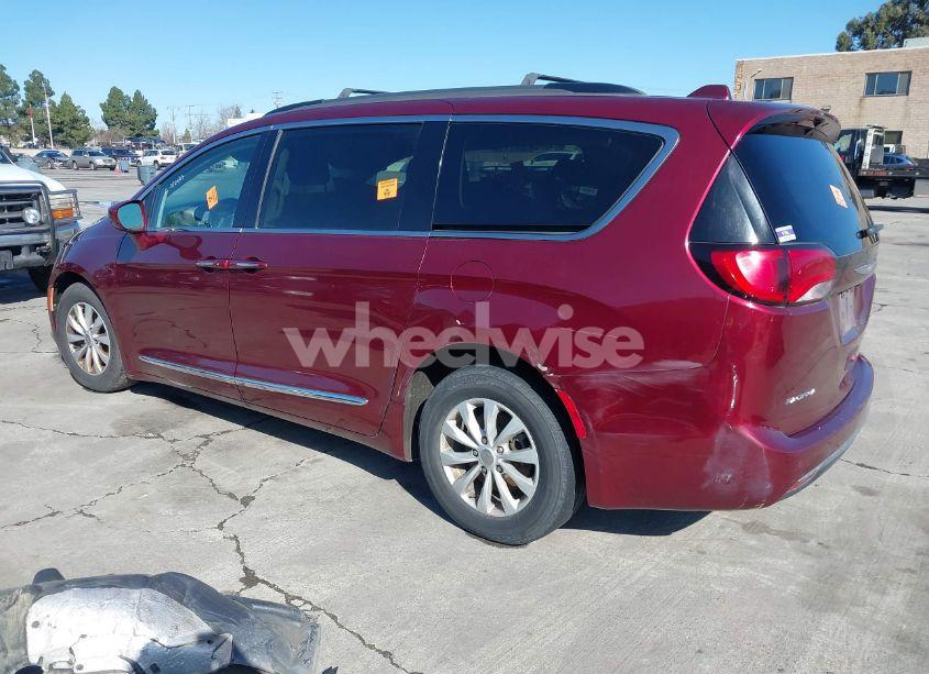 Photo 3 of 2017 Chrysler Pacifica TOURING-L (VIN 2C4RC1BG0HR612974)
