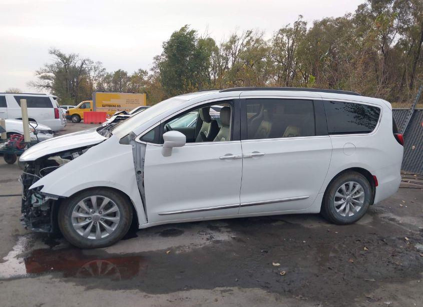 Photo 15 of 2017 Chrysler Pacifica TOURING-L (VIN 2C4RC1BG0HR702643)