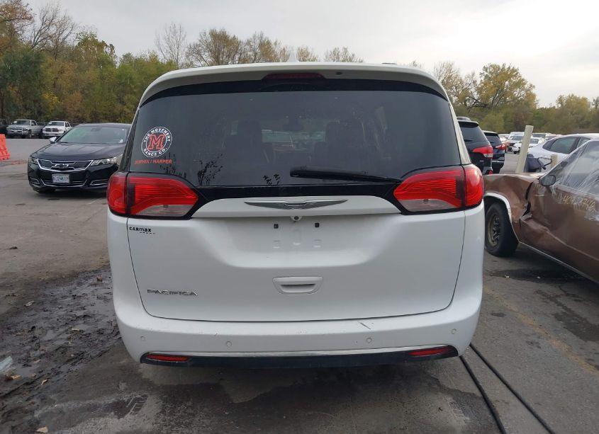 Photo 17 of 2017 Chrysler Pacifica TOURING-L (VIN 2C4RC1BG0HR702643)