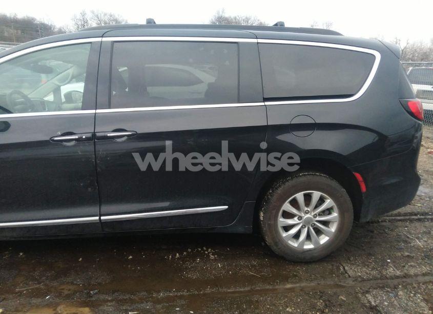 Photo 15 of 2017 Chrysler Pacifica TOURING-L (VIN 2C4RC1BG0HR821731)