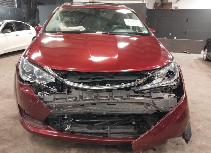 Photo 12 of 2018 Chrysler Pacifica TOURING L (VIN 2C4RC1BG0JR294781)