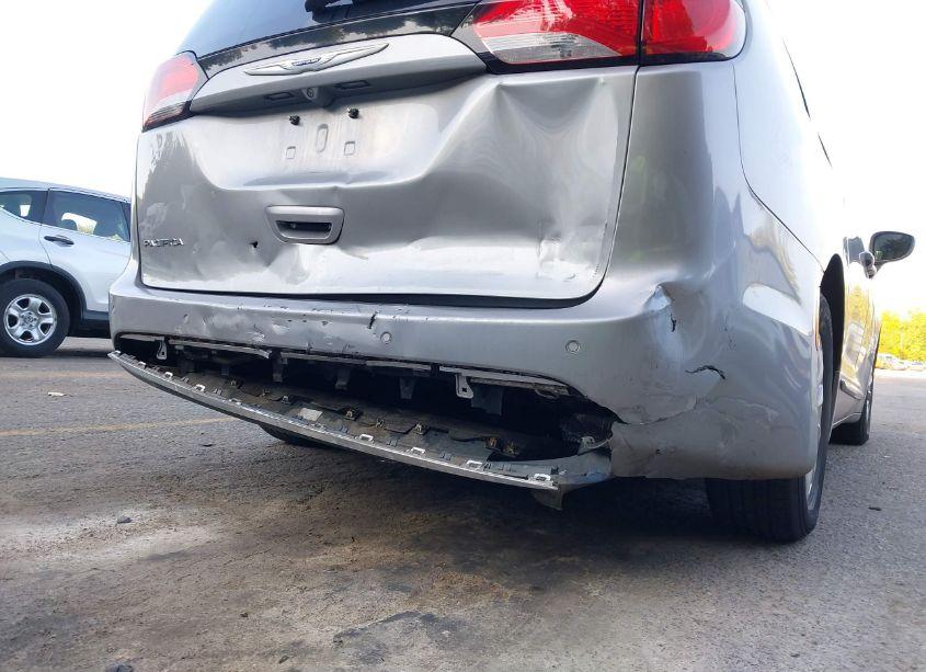 Photo 19 of 2018 Chrysler Pacifica TOURING L (VIN 2C4RC1BG0JR322739)