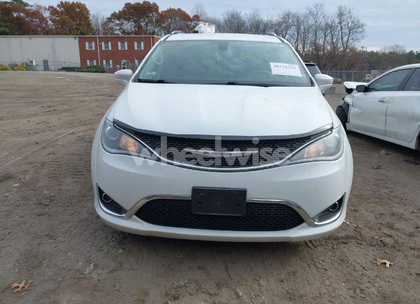 Photo 12 of 2019 Chrysler Pacifica TOURING L (VIN 2C4RC1BG0KR526023)