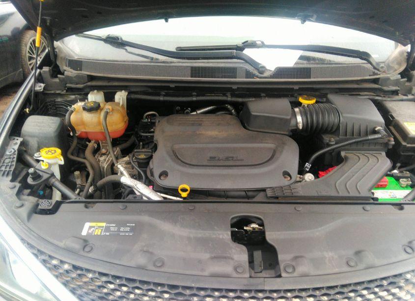 Photo 10 of 2019 Chrysler Pacifica TOURING L (VIN 2C4RC1BG0KR550516)