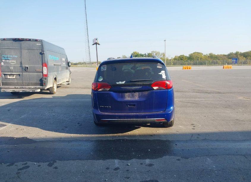 Photo 16 of 2020 Chrysler Pacifica TOURING L (VIN 2C4RC1BG0LR272718)