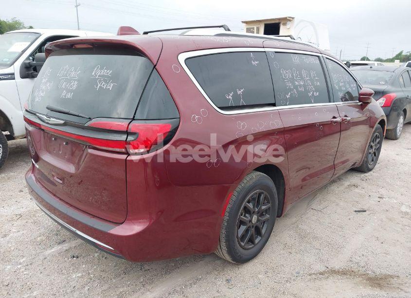 Photo 4 of 2021 Chrysler Pacifica TOURING L (VIN 2C4RC1BG0MR574477)