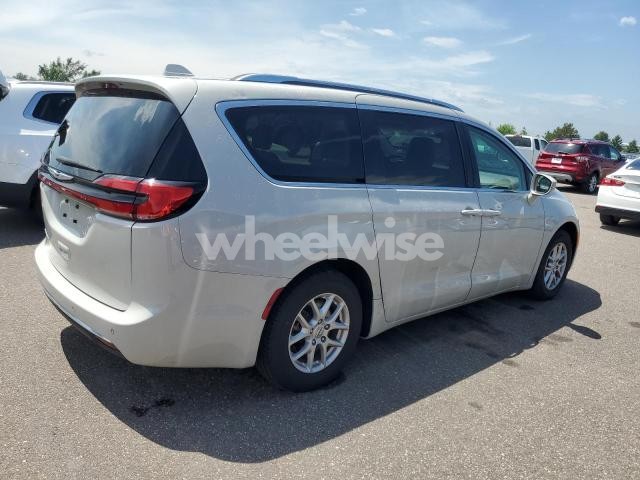 Photo 7 of 2021 CHRYSLER PACIFICA TOURING L (VIN 2C4RC1BG0MR576598)