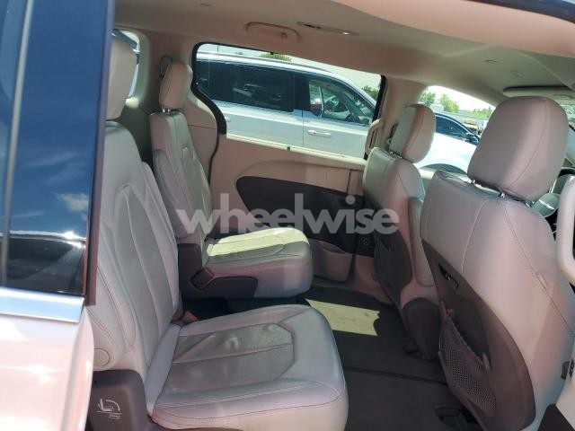 Photo 9 of 2021 CHRYSLER PACIFICA TOURING L (VIN 2C4RC1BG0MR576598)