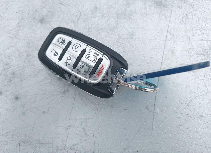 Photo 11 of 2022 Chrysler Pacifica TOURING L (VIN 2C4RC1BG0NR133417)