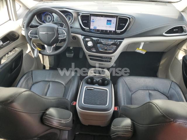 Photo 2 of 2022 CHRYSLER PACIFICA TOURING L (VIN 2C4RC1BG0NR150850)