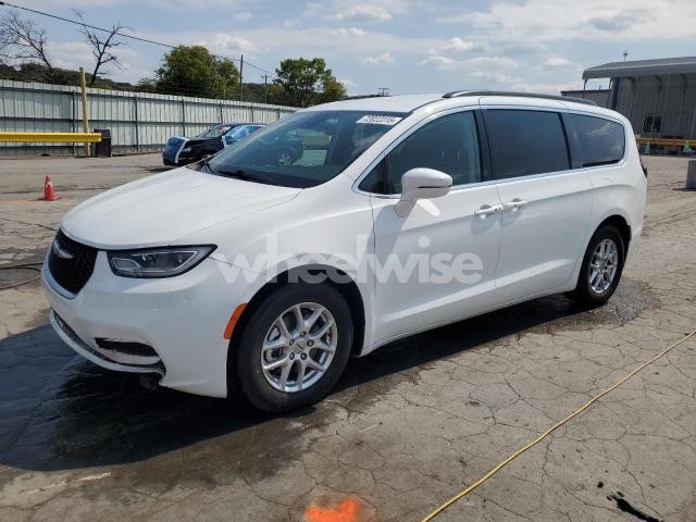 Photo 4 of 2022 CHRYSLER PACIFICA TOURING L (VIN 2C4RC1BG0NR150850)