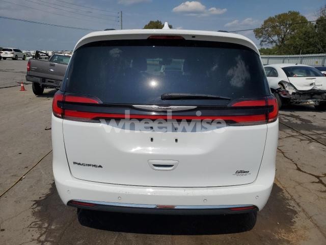 Photo 8 of 2022 CHRYSLER PACIFICA TOURING L (VIN 2C4RC1BG0NR150850)