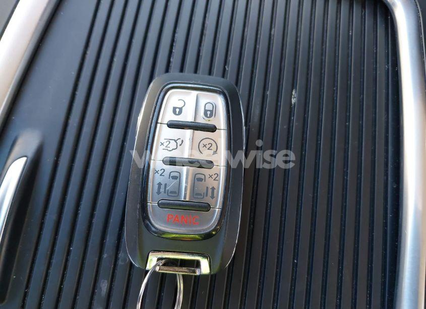 Photo 11 of 2022 Chrysler Pacifica TOURING L (VIN 2C4RC1BG0NR157717)